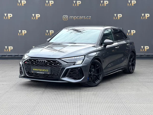 Audi RS 3 2.5TFSi 294kW Quattro, Matrix
