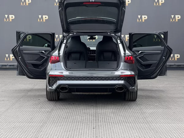 Audi RS 3 2.5TFSi 294kW Quattro, Matrix - foto 11