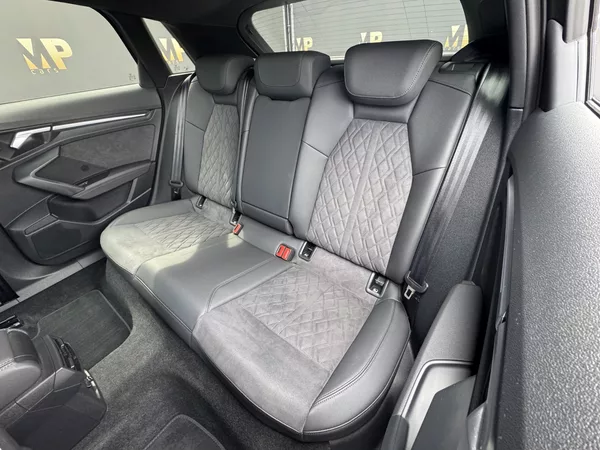 Audi RS 3 2.5TFSi 294kW Quattro, Matrix - foto 17