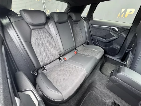 Audi RS 3 2.5TFSi 294kW Quattro, Matrix - foto 19