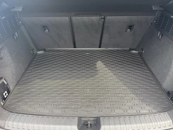 Audi RS 3 2.5TFSi 294kW Quattro, Matrix - foto 22