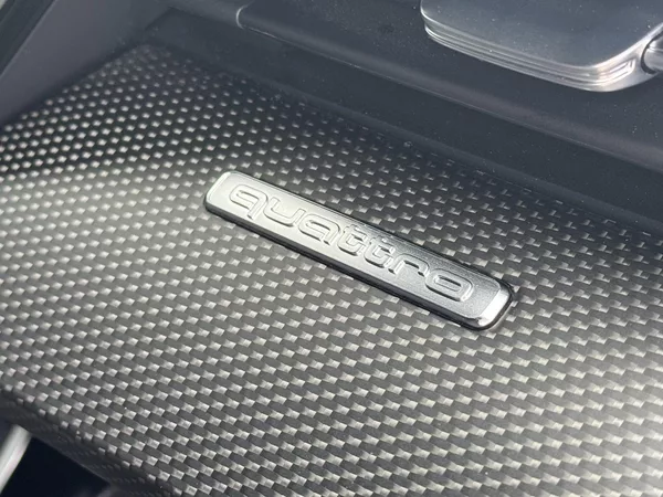 Audi RS 3 2.5TFSi 294kW Quattro, Matrix - foto 50