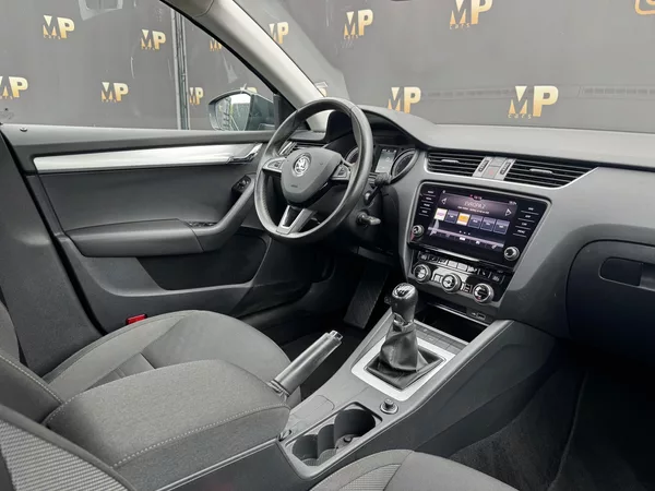 Škoda Octavia III 1.4TSi MAN Ambition+ 1.Maj - foto 15