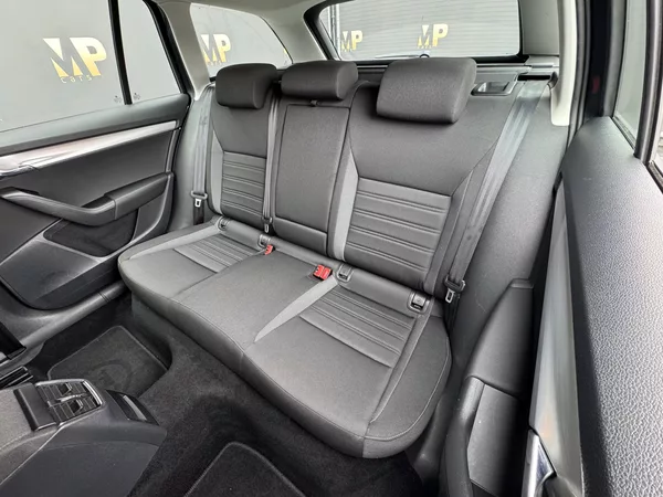 Škoda Octavia III 1.4TSi MAN Ambition+ 1.Maj - foto 17