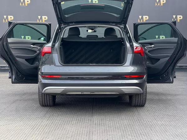 Audi e-tron Quattro 230kW Advanced, PANO - foto 10