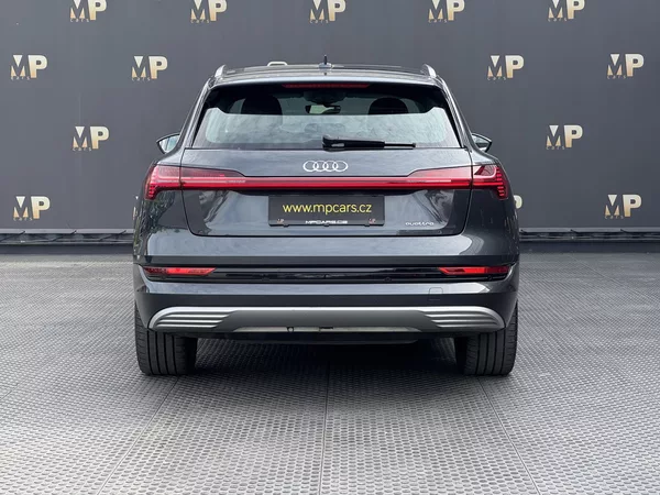 Audi e-tron Quattro 230kW Advanced, PANO - foto 12