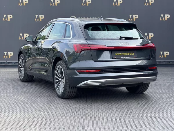 Audi e-tron Quattro 230kW Advanced, PANO - foto 13
