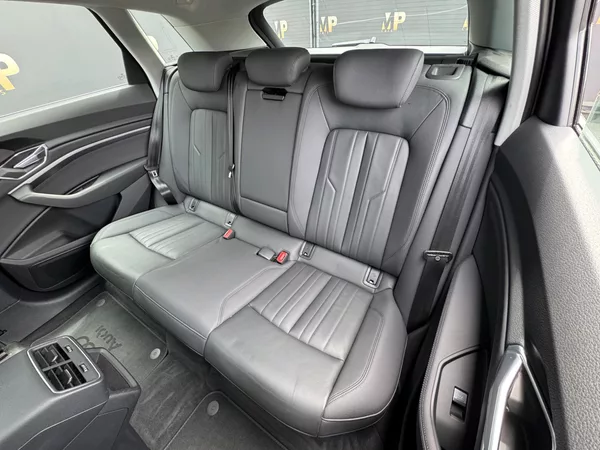 Audi e-tron Quattro 230kW Advanced, PANO - foto 17