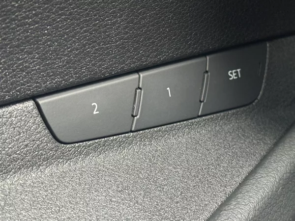 Audi e-tron Quattro 230kW Advanced, PANO - foto 24