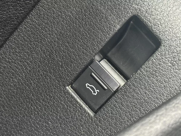 Audi e-tron Quattro 230kW Advanced, PANO - foto 25