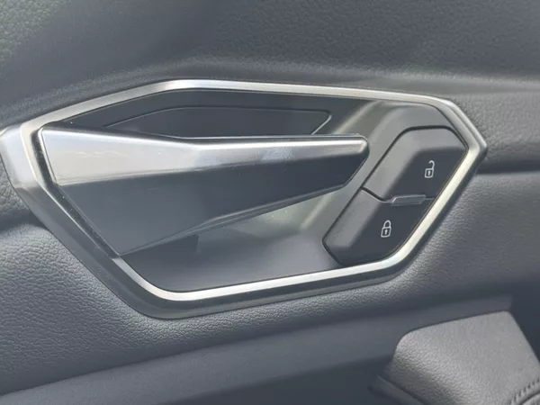Audi e-tron Quattro 230kW Advanced, PANO - foto 26