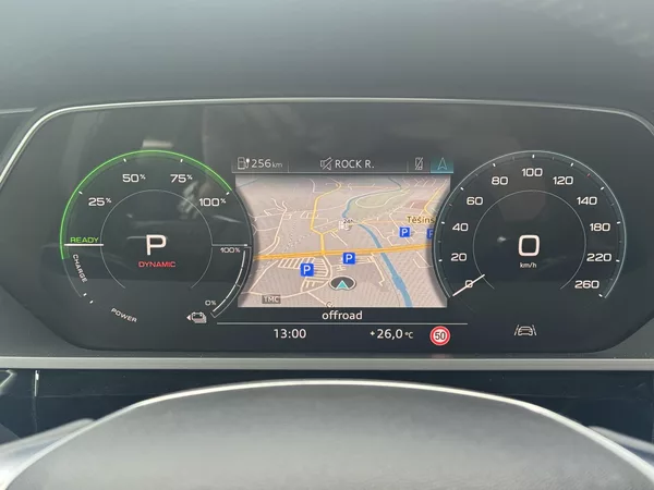 Audi e-tron Quattro 230kW Advanced, PANO - foto 31