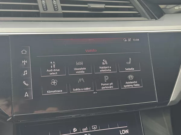Audi e-tron Quattro 230kW Advanced, PANO - foto 37