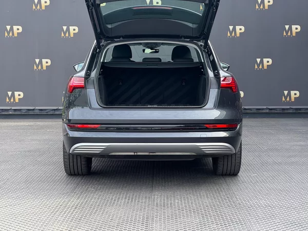 Audi e-tron Quattro 230kW Advanced, PANO - foto 9