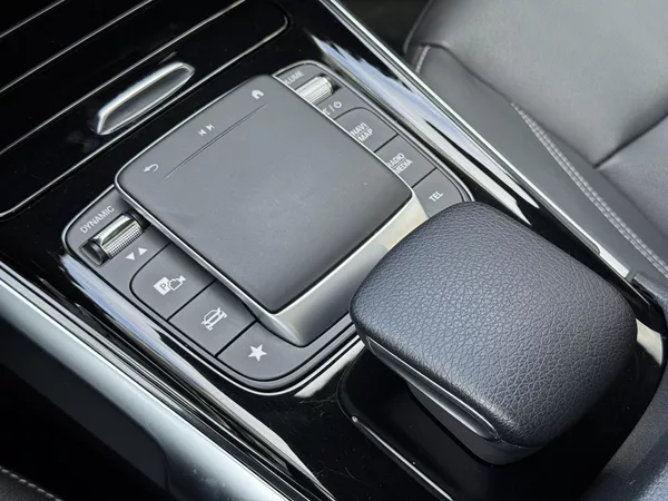 Mercedes-Benz GLB 200d 4Matic Progressive, DPH - foto 37