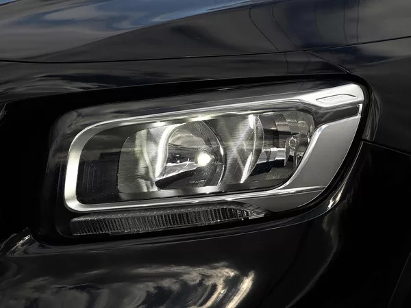 Mercedes-Benz GLB 200d 4Matic Progressive, DPH - foto 38