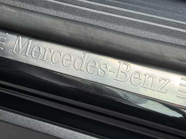 Mercedes-Benz GLB 200d 4Matic Progressive, DPH - foto 42