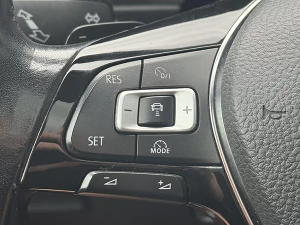 Volkswagen Tiguan 2.0TDi DSG 4M Highline Virtual - foto 30