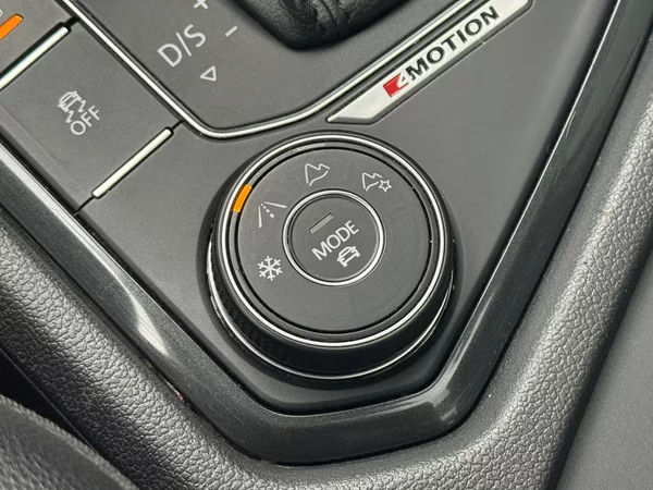 Volkswagen Tiguan 2.0TDi DSG 4M Highline Virtual - foto 44