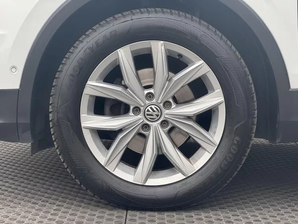 Volkswagen Tiguan 2.0TDi DSG 4M Highline Virtual - foto 49
