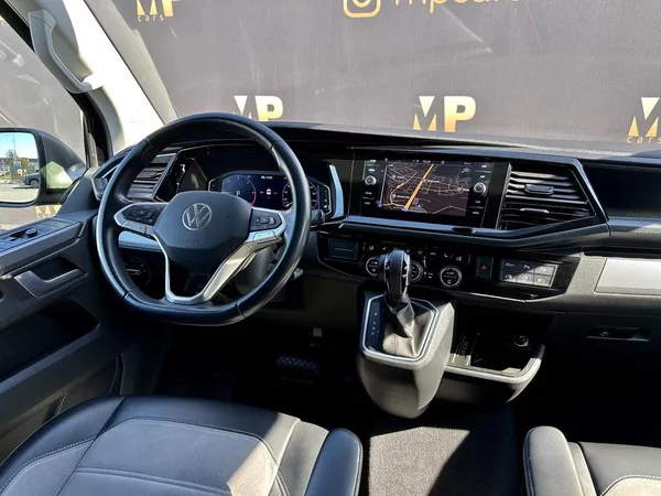 Volkswagen Multivan T6.1 2.0 TDi, Highline, DPH - foto 15