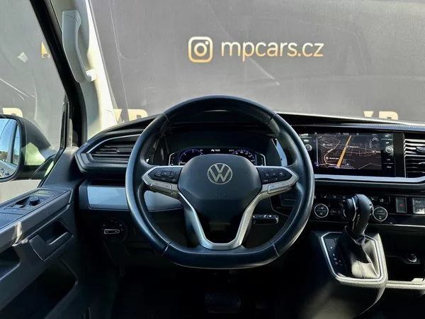 Volkswagen Multivan T6.1 2.0 TDi, Highline, DPH - foto 16