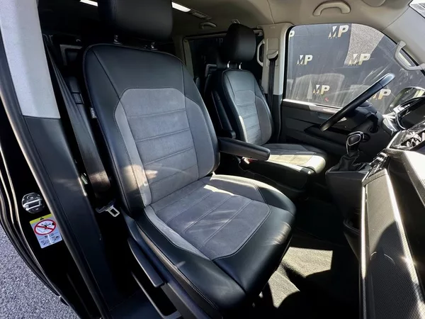 Volkswagen Multivan T6.1 2.0 TDi, Highline, DPH - foto 19