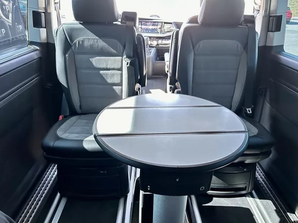 Volkswagen Multivan T6.1 2.0 TDi, Highline, DPH - foto 24
