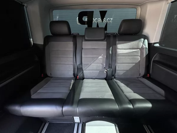 Volkswagen Multivan T6.1 2.0 TDi, Highline, DPH - foto 25