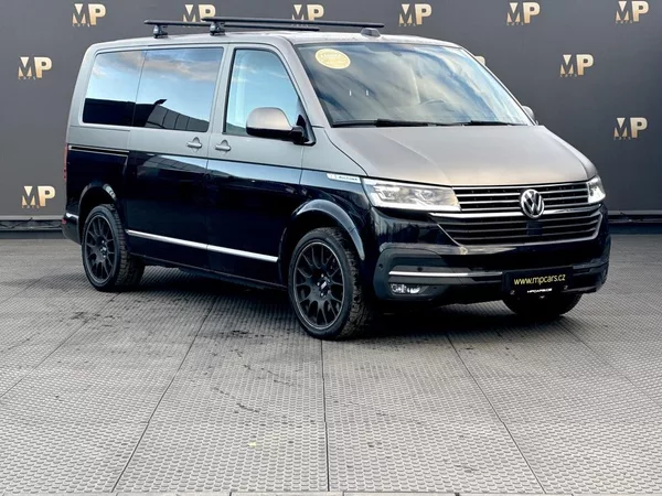 Volkswagen Multivan T6.1 2.0 TDi, Highline, DPH - foto 3