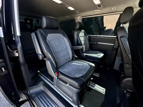 Volkswagen Multivan T6.1 2.0 TDi, Highline, DPH - foto 8