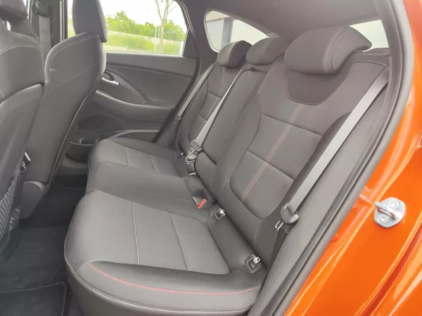 Hyundai i30 1.5 T-GDi/103kW N-Line DCT - foto 13