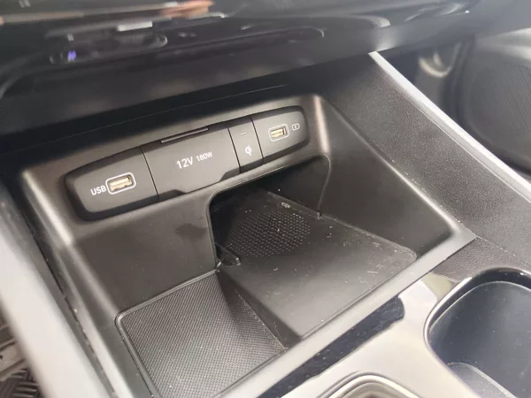 Hyundai Tucson 1.6 T-GDI/110kW Smart Navi DCT - foto 23