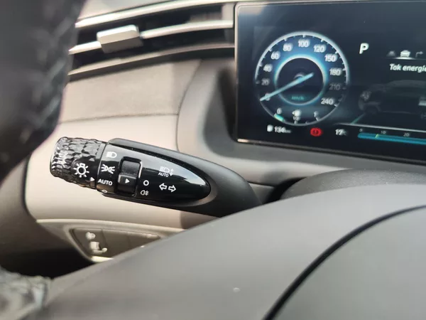Hyundai Tucson 1.6 T-GDI/110kW Smart Navi DCT - foto 29
