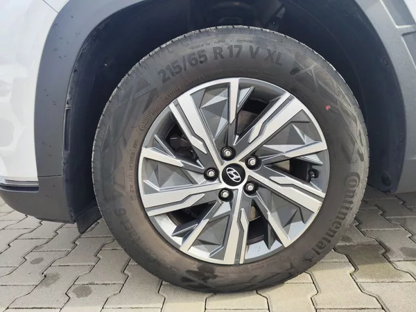 Hyundai Tucson 1.6 T-GDI/110kW Smart Navi DCT - foto 33