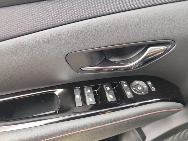 Hyundai Tucson 1.6 T-GDI/118kW N-Line STL DCT - foto 37