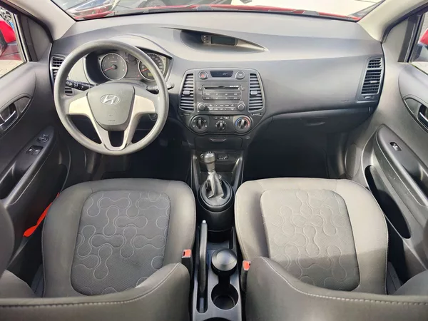 Hyundai i20 1.2i/57kW Comfort A/C - foto 11