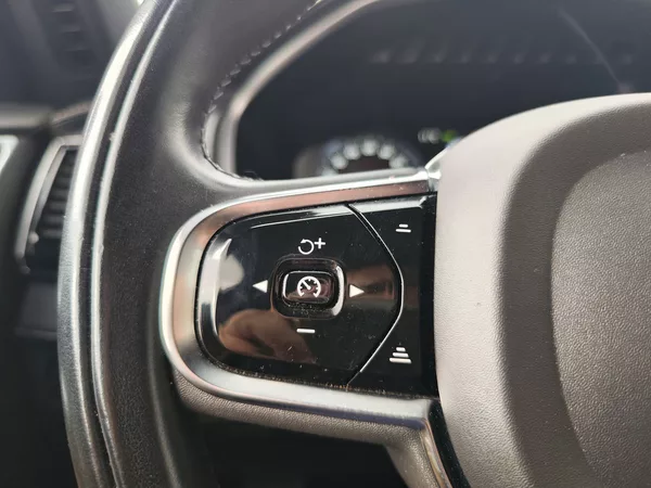 Volvo XC90 B5 2.0/173kW Inscription AT 4x - foto 36