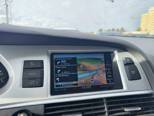Audi A6 3.0 TDI/176kW V6 quattro AT - foto 15