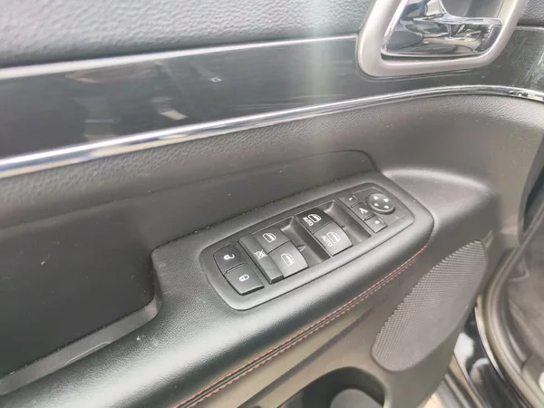 Jeep Grand Cherokee 5.7 HEMI/268kW V8 Trailhawk AT - foto 32