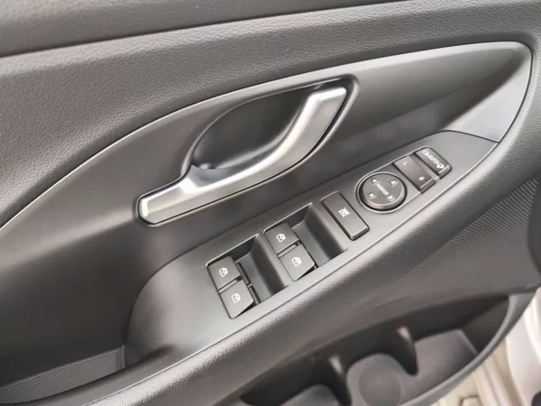 Hyundai i30 1.4 T-GDI/103kW Style DCT - foto 30