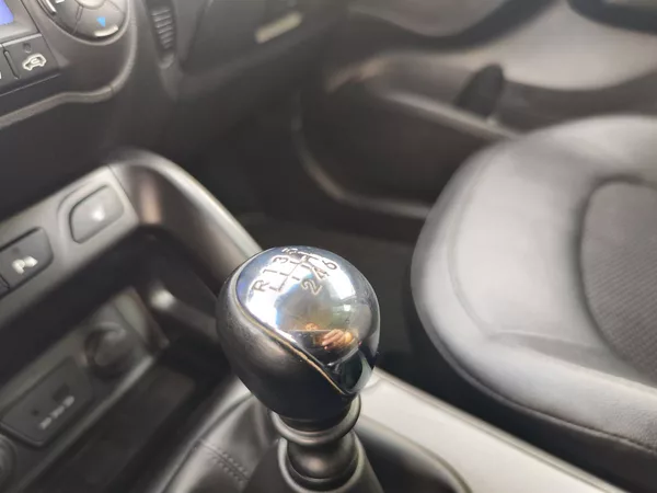 Hyundai ix35 2.0 GDI/122kW Style Navi - foto 21