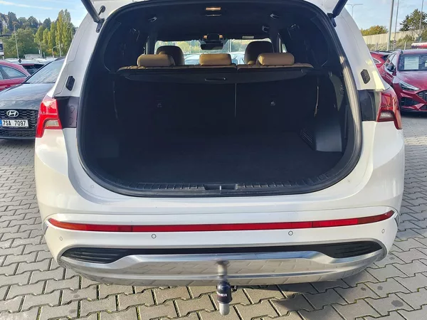 Hyundai Santa Fe 2.2 CRDI/148kW Luxury DCT 4x4 - foto 9