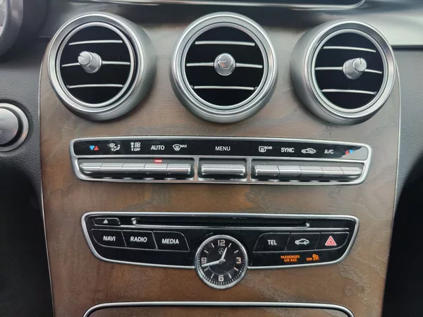Mercedes-Benz Třídy C 250d/150kW 4MATIC AT - foto 23