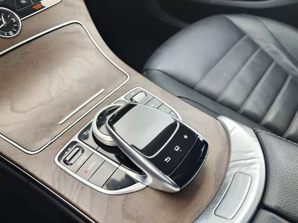 Mercedes-Benz Třídy C 250d/150kW 4MATIC AT - foto 25