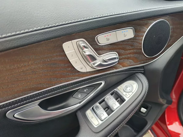 Mercedes-Benz Třídy C 250d/150kW 4MATIC AT - foto 32