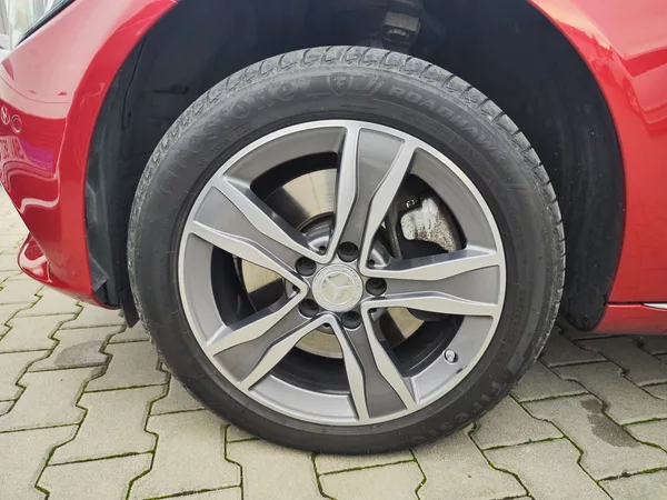 Mercedes-Benz Třídy C 250d/150kW 4MATIC AT - foto 34