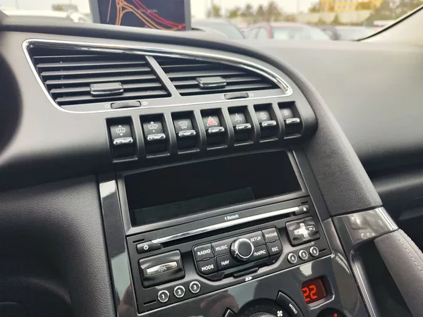 Peugeot 3008 2.0 HDI/110kW Premium - foto 22