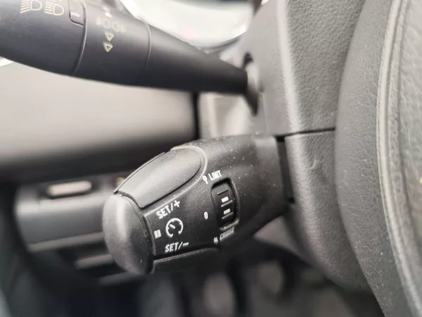 Peugeot 3008 2.0 HDI/110kW Premium - foto 28