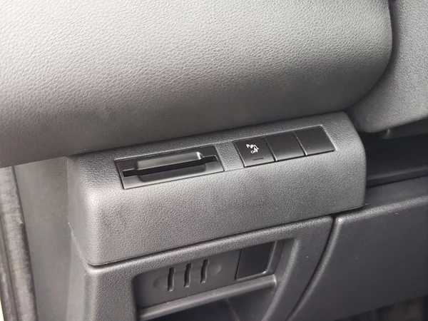 Peugeot 3008 2.0 HDI/110kW Premium - foto 29